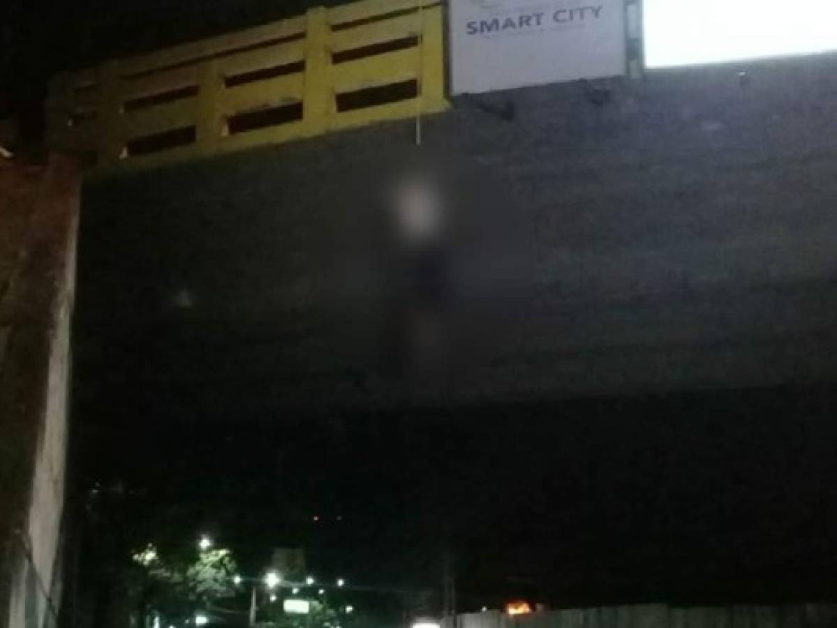 Hallan colgado cadáver de un hombre en un puente de San Pedro Sula