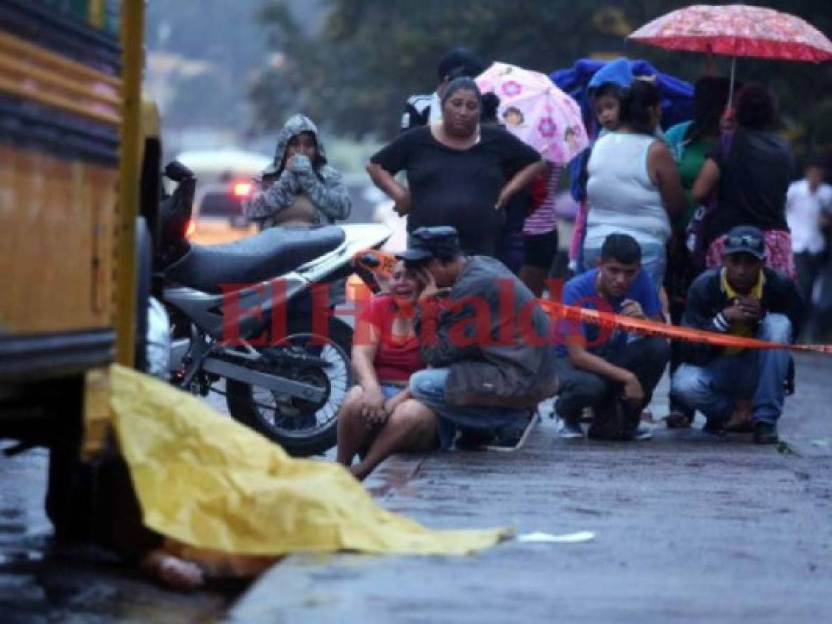 Familiares lloran la muerte del estudiante del Central, Noé Argueta.