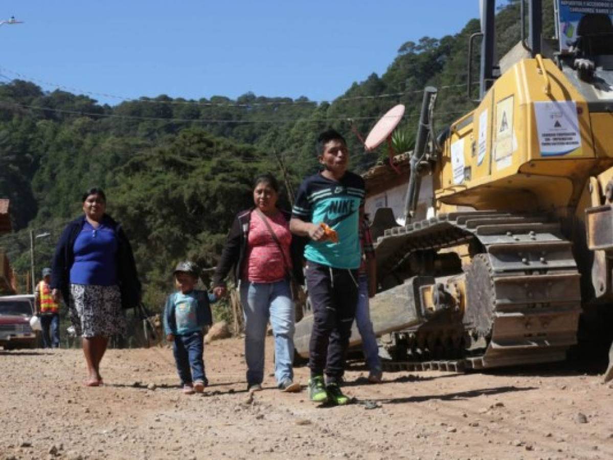 Inician rehabilitación de la vía entre Guajiquiro y el Canal Seco en La Paz