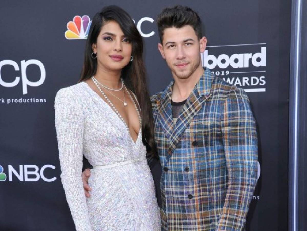 El tierno beso de Nick Jonas y Priyanka Chopra en los Billboard Music Awards 2019