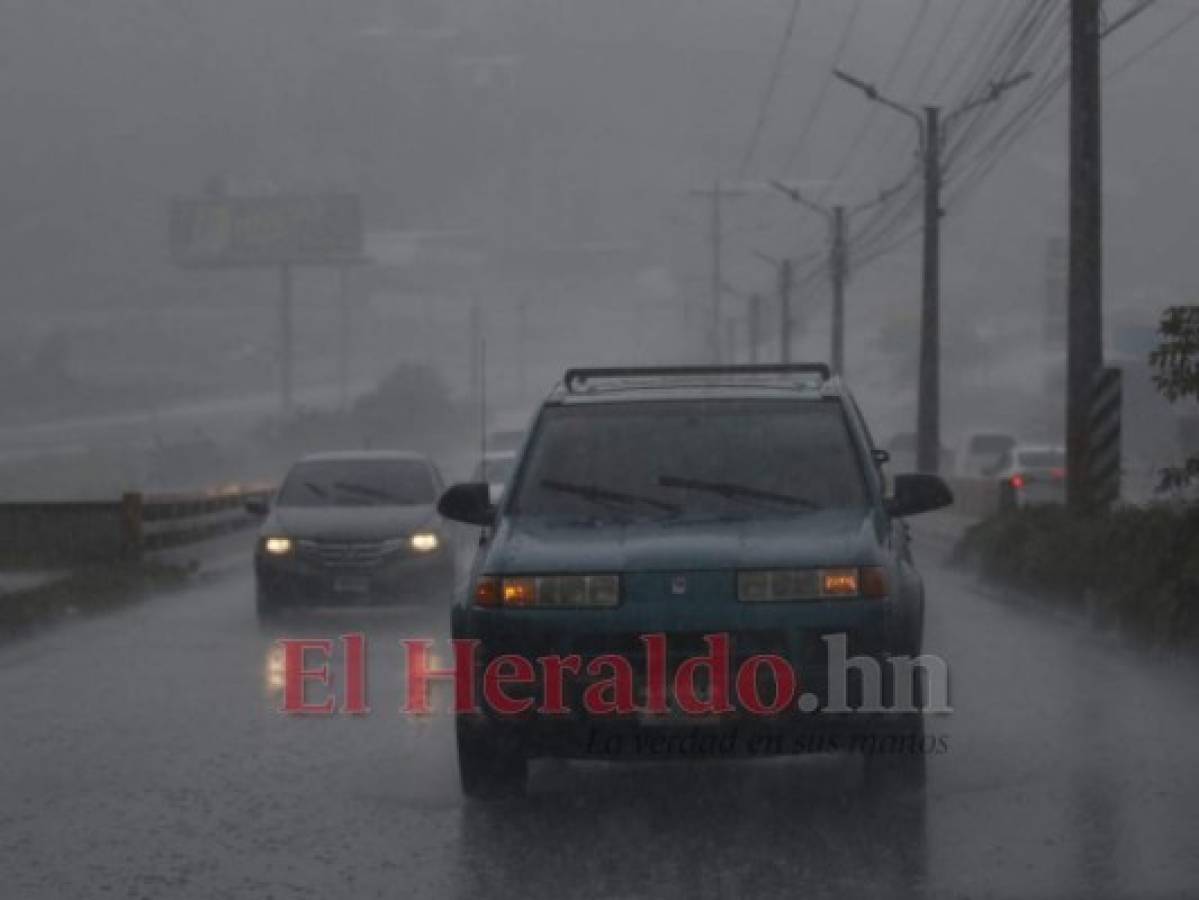 Lluvias y truenos se registran este viernes en la capital de Honduras