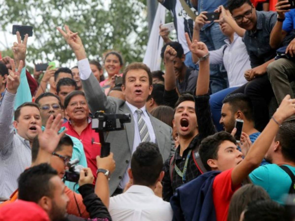 Nasralla promete respetar protestas en la Universidad Nacional Autónoma de Honduras