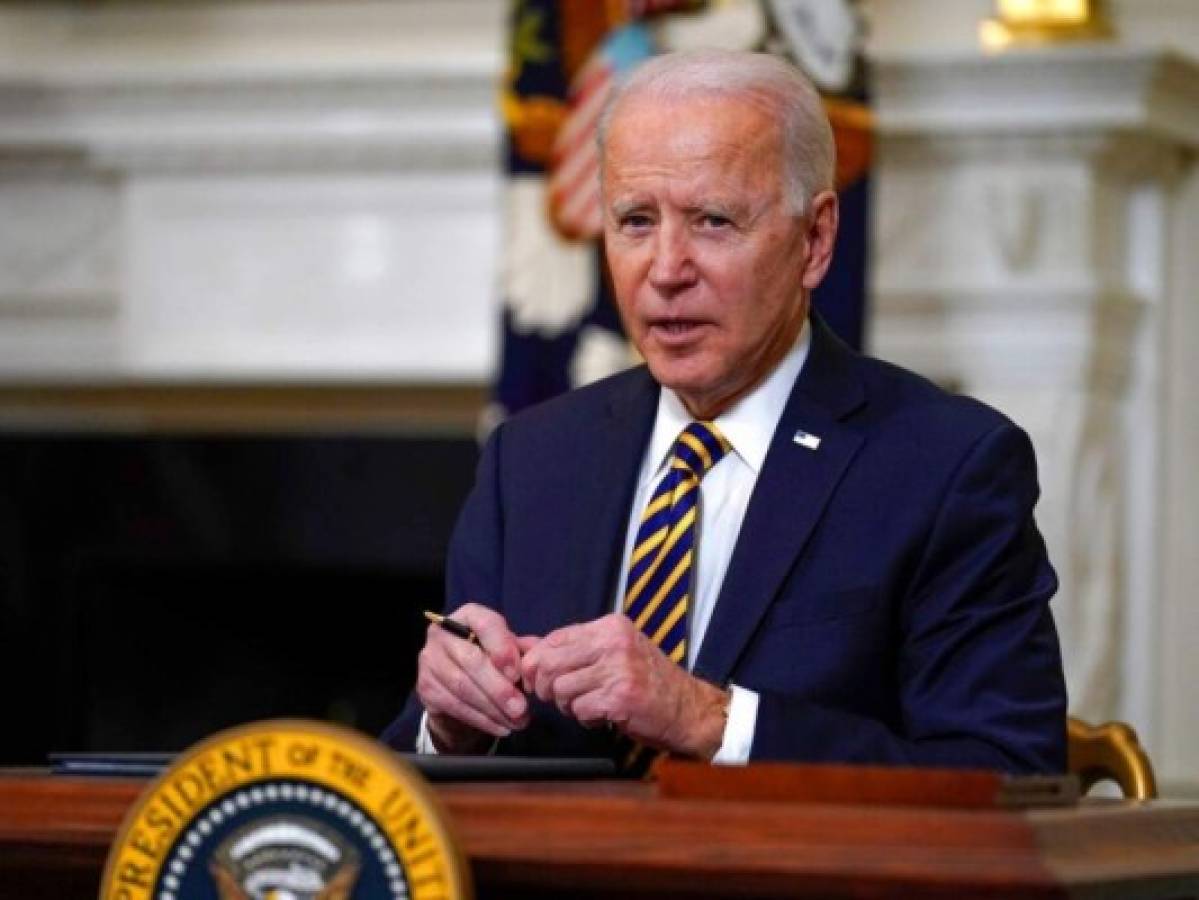 Joe Biden reanuda emisión de tarjetas de residencia permanente