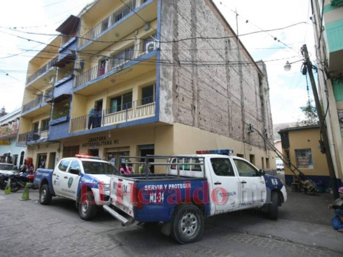 Arrestan a hombre que paseaba en su caballo por el centro de la capital