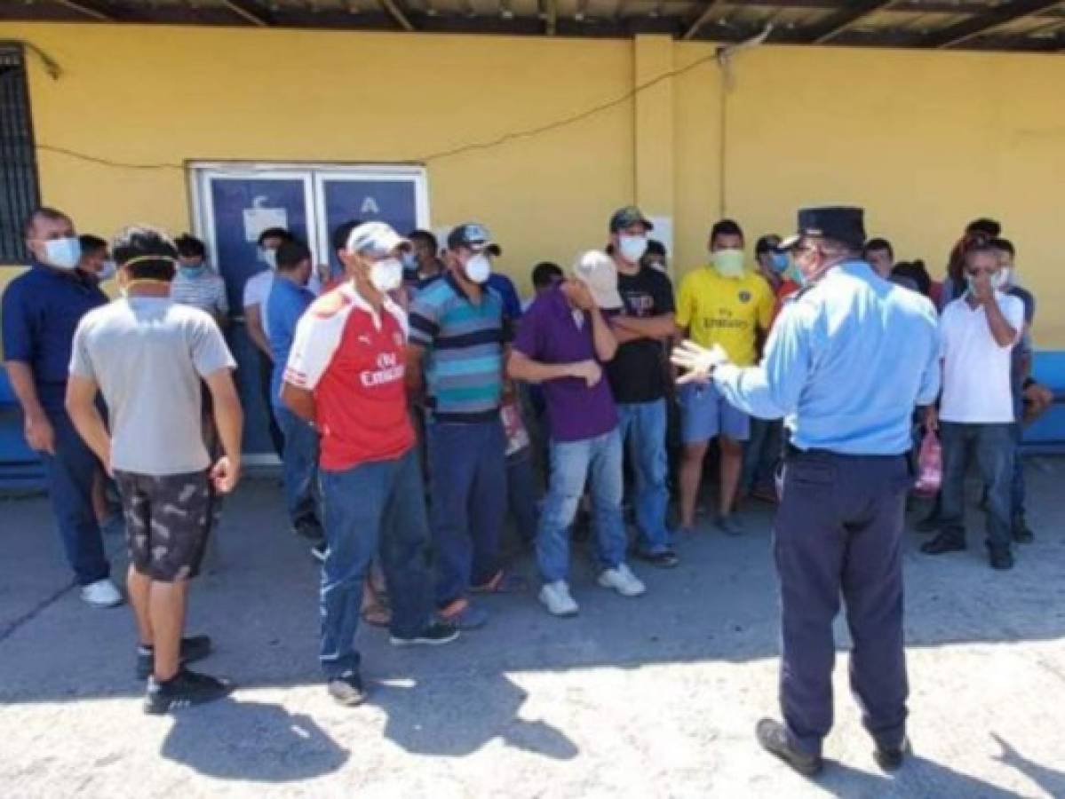 Por no atender toque de queda, decomisan 50 vehículos en San Pedro Sula  