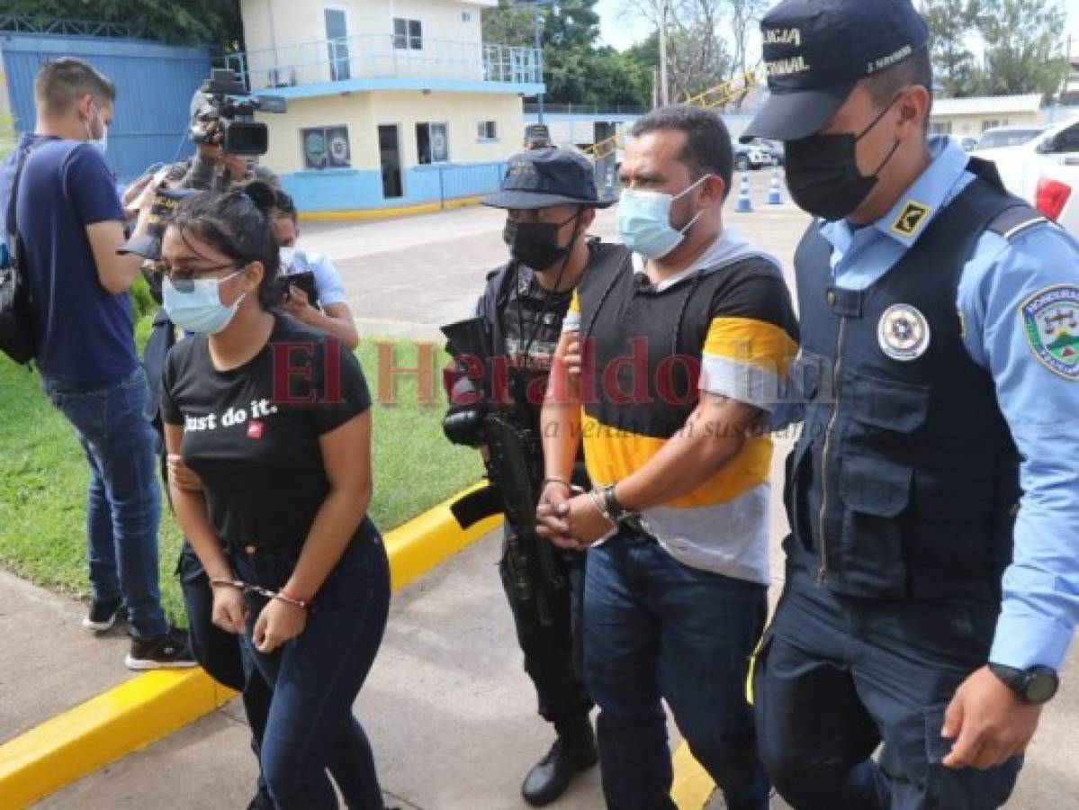 Junto al cabecilla que portaba una falsa identidad fueron detenidas dos personas más a quienes se les decomisó drogas y dinero de Nicaragua. Foto: Marvin Salgado/EL HERALDO.