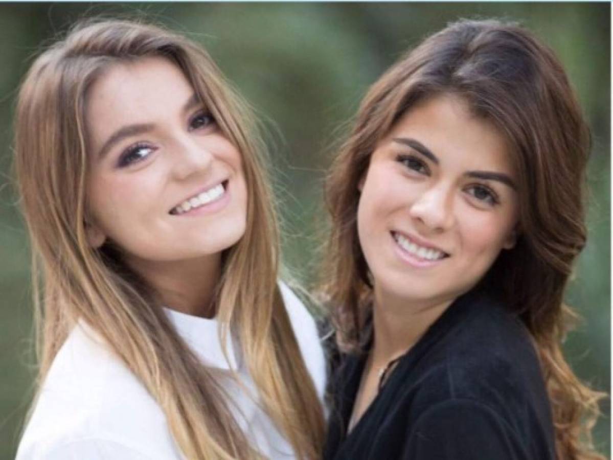 Paulina Peña aparentemente mantiene una buena relación con Angélica y con sus hijas, en la foto se le aprecia junto a Sofía, una de las hijas de 'La Gaviota' la cual publicó junto al mensaje 'La mejor hermana que la vida me regaló'.