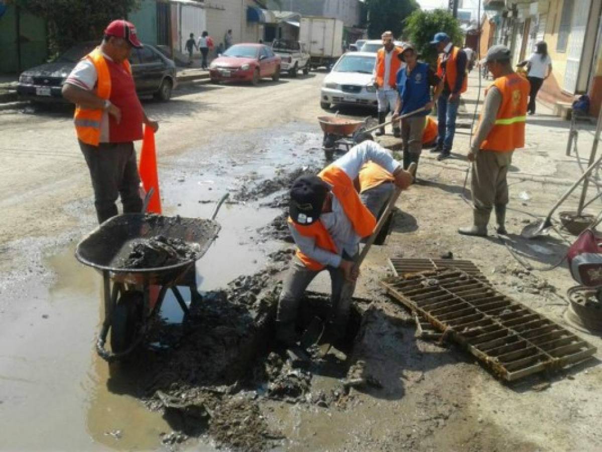 Avanzan trabajos de limpieza en la colonia Arturo Quezada de Comayagüela  