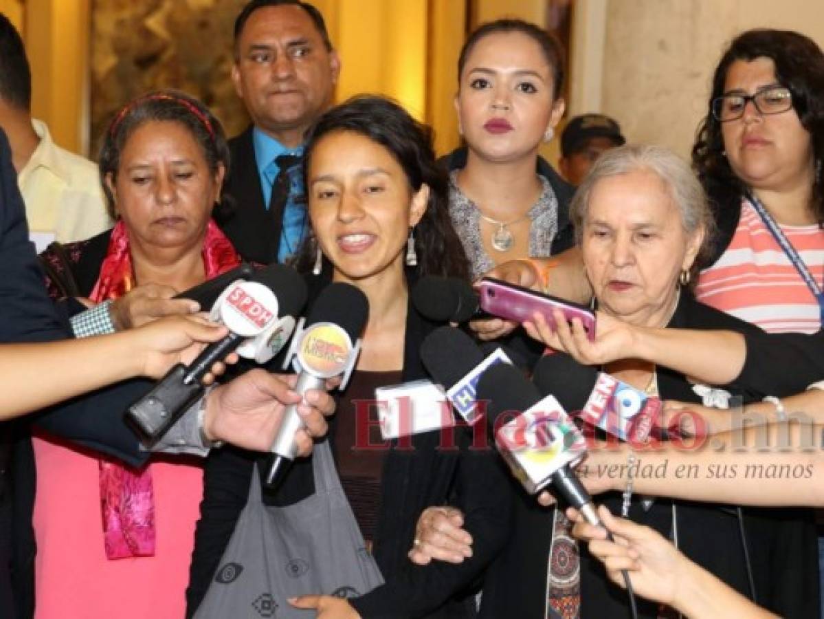 Nancy Pelosi recibió a la madre e hijas de Bertha Cáceres