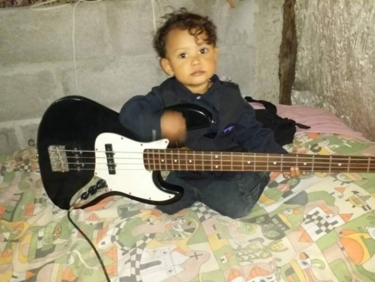 Hondureño de solo dos años canta ''Hossana'' y se hace viral