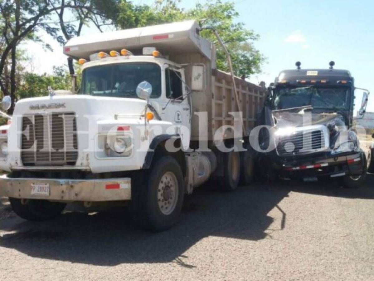 Honduras: Fallece uno de los tres heridos que dejó colisión entre volqueta y rastra en Choluteca