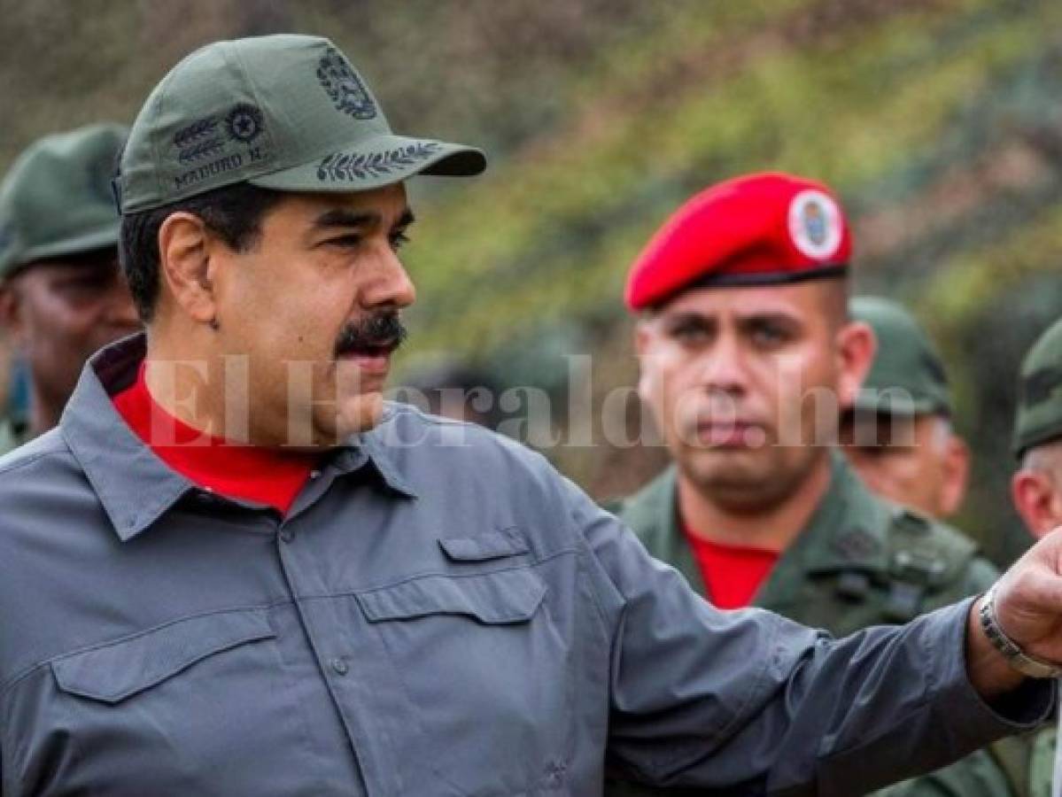 Maduro degrada y expulsa de la Fuerza Armada a 24 oficiales  