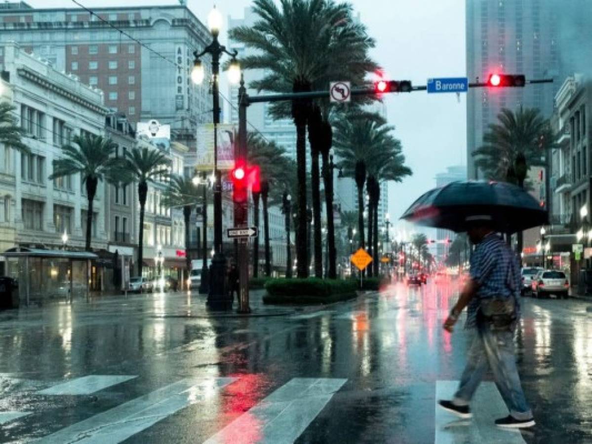 Tras golpear Texas, Harvey llega a Louisiana