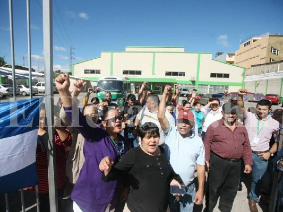 Honduras: Empleados del RNP y del Instituto de la Propiedad protestan por ajuste salarial