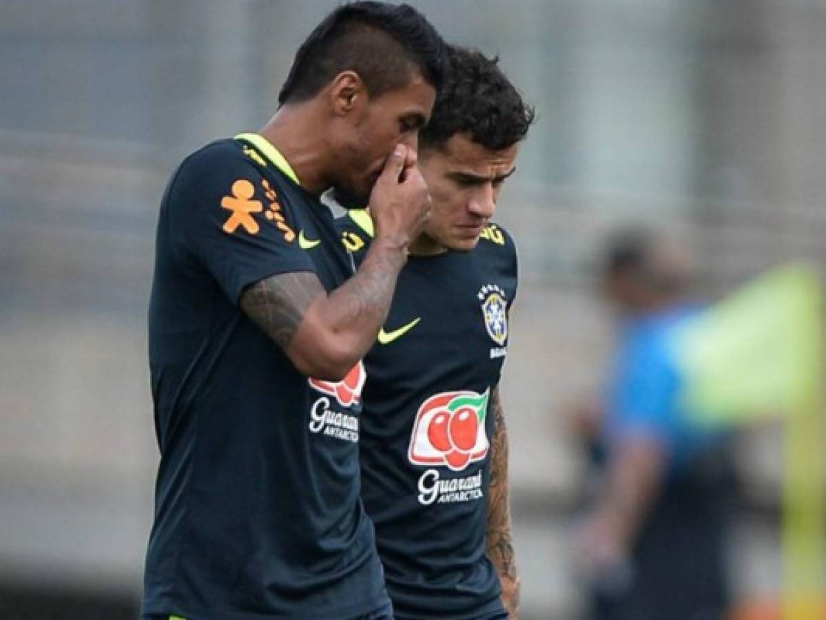 Esta es la imagen entre Paulinho y Coutinho que está despertando rumores. (Foto: Redes)