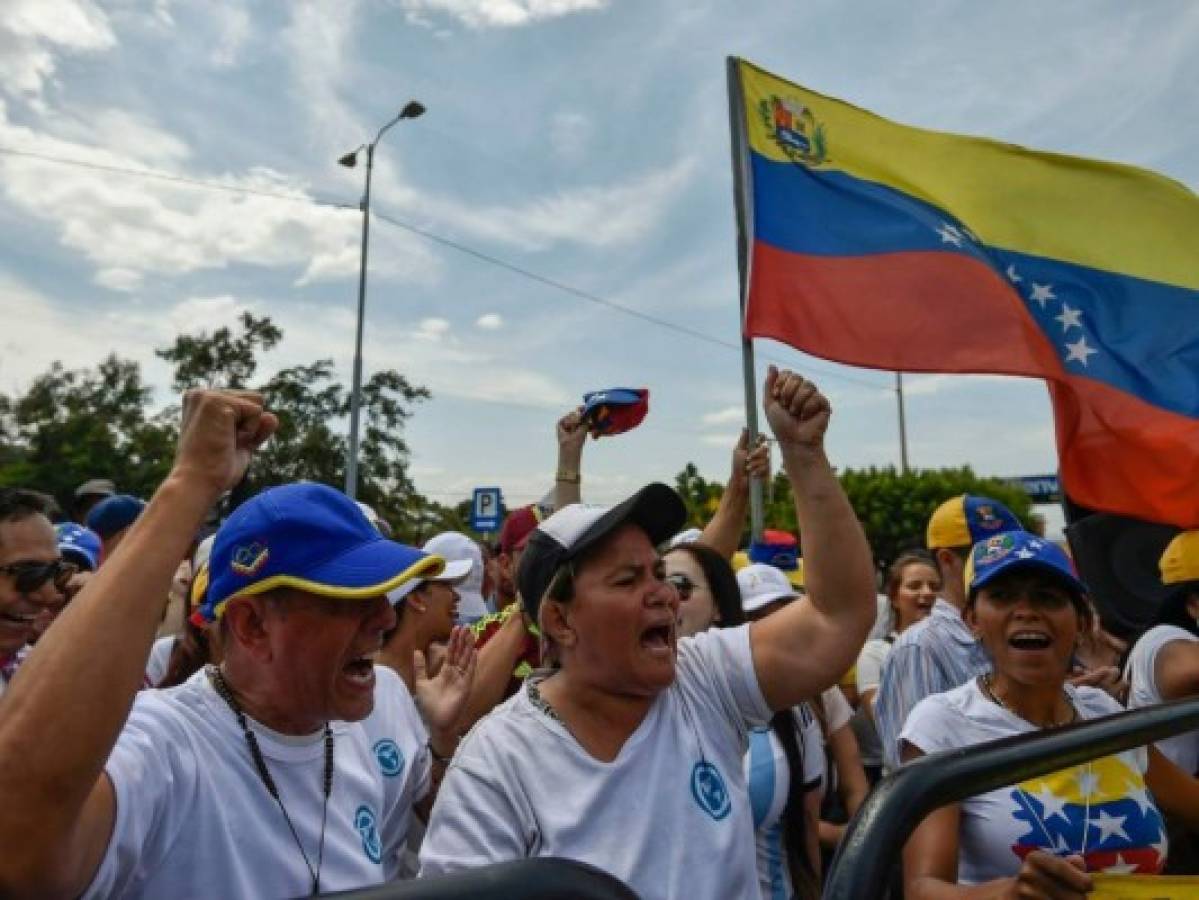 Venezuela en semana crucial en pulso Guaidó-Maduro por ayuda humanitaria