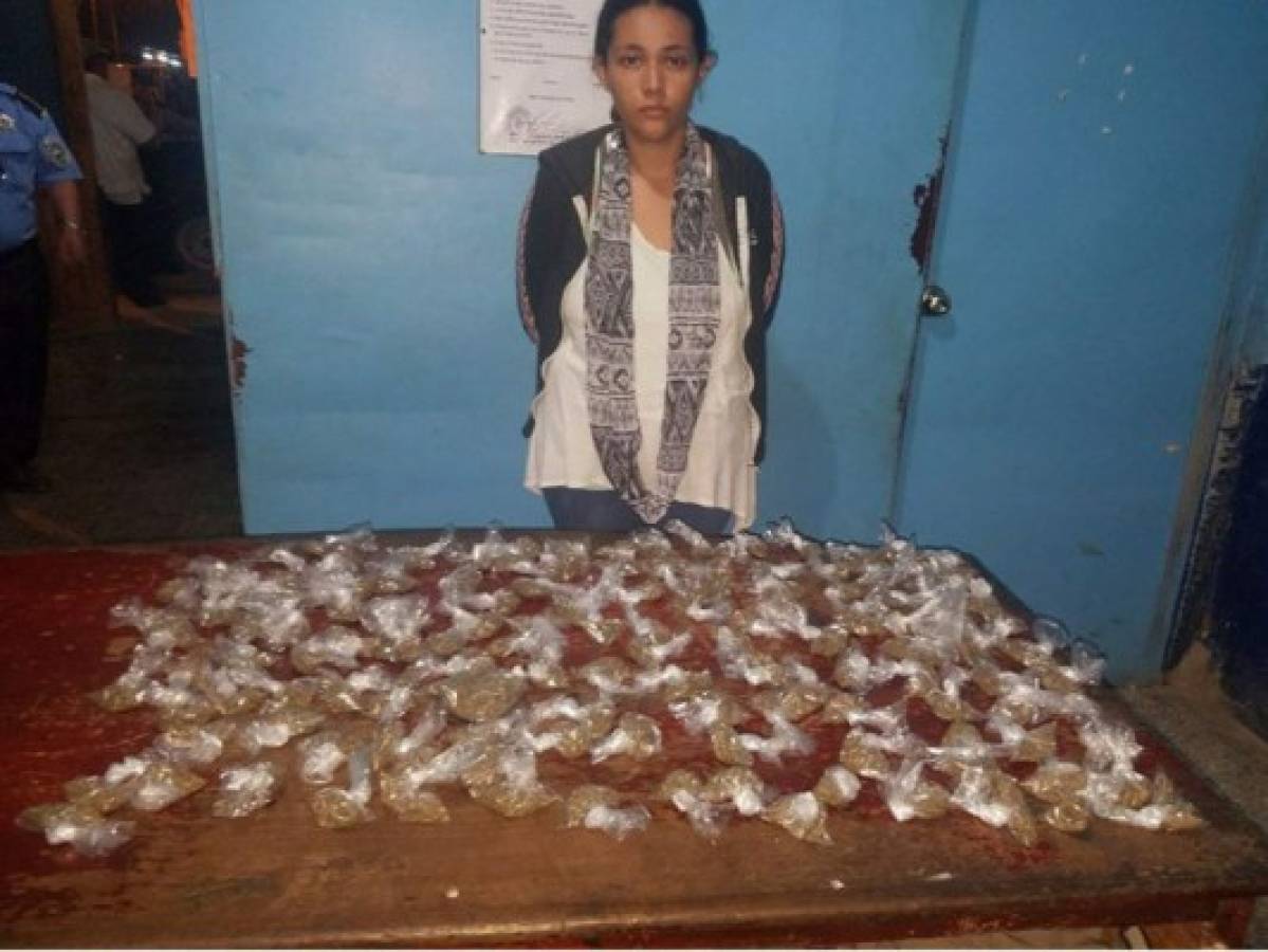 Hondureña es detenida en posesión de droga en Yoro