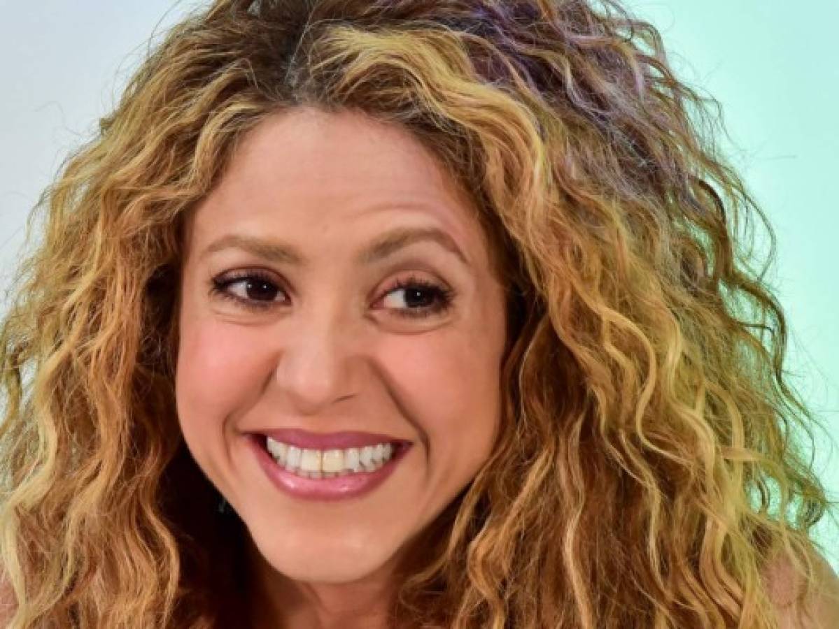 Avión en que viajaba Shakira sufrió desperfectos mecánicos