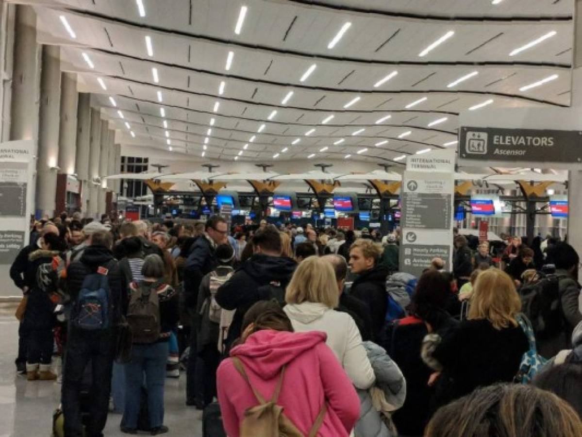 Aeropuerto de Atlanta se recupera tras un apagón de 11 horas