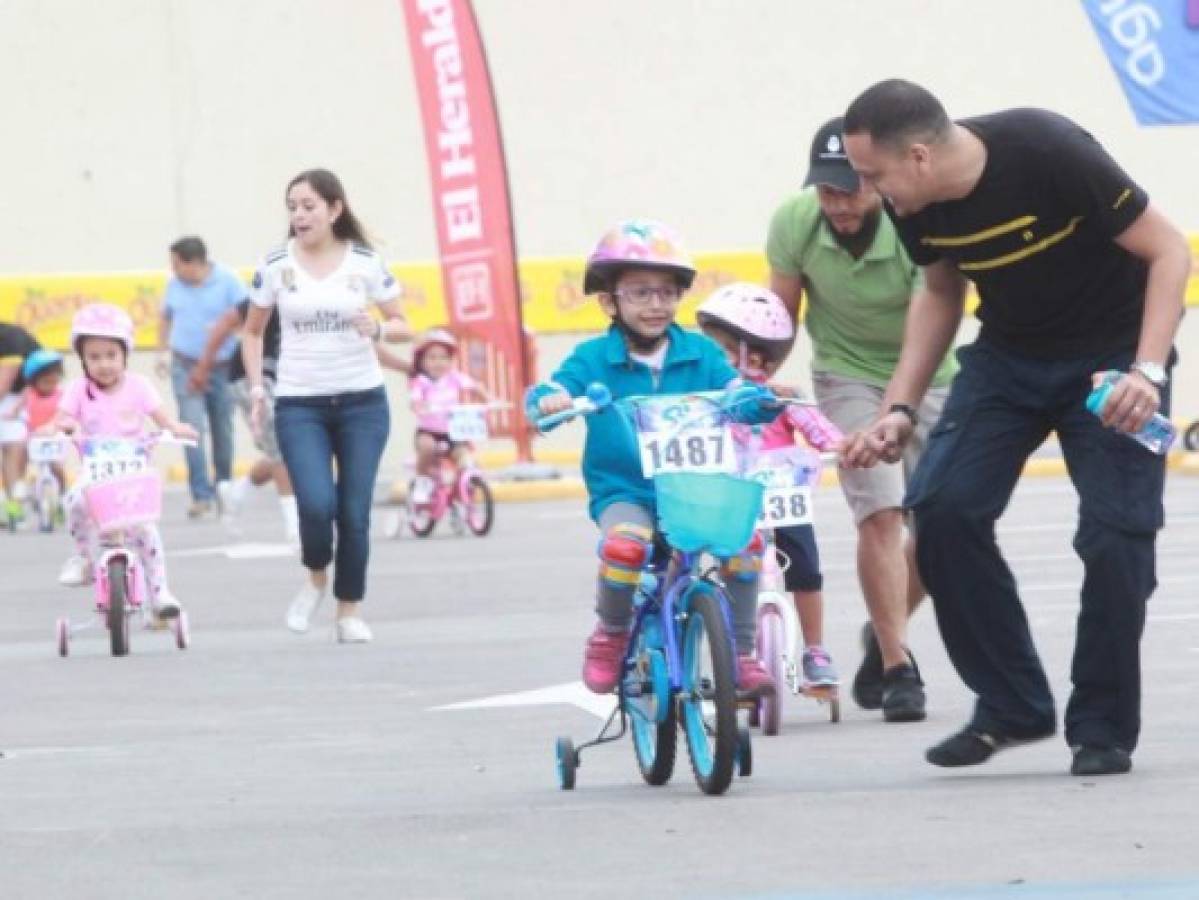 Arrancó la Vuelta Ciclística Infantil de EL HERALDO