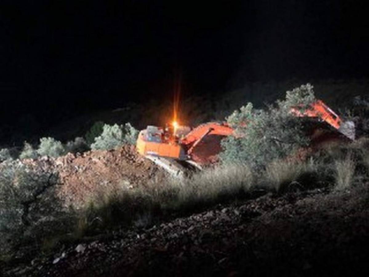 Constructor del pozo donde buscan a Julen en Totalán: 'No estaba como dejé, alguien tuvo que quitar la piedra'