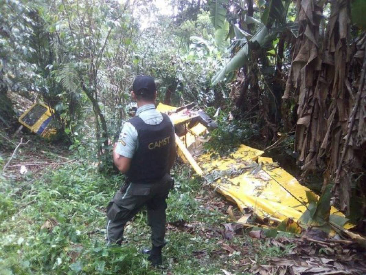 Dos muertos y dos heridos al estrellarse avioneta en El Salvador