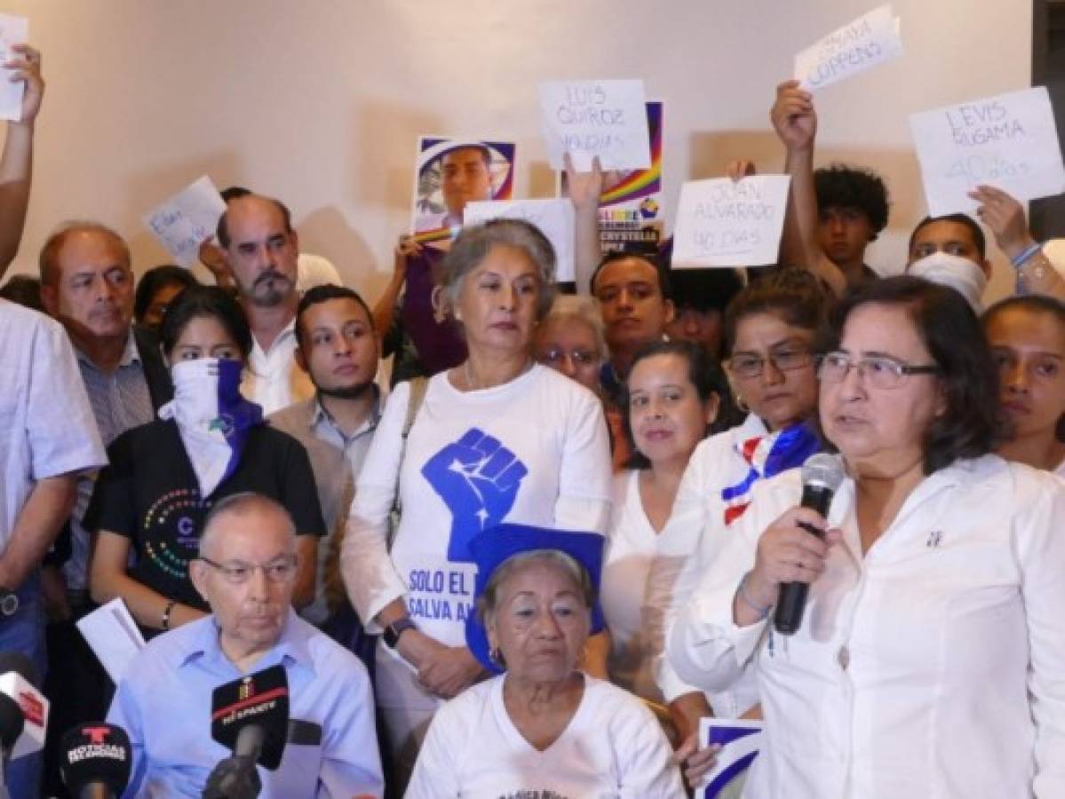 Oposición suspende marcha y rechaza acusaciones de golpismo en Nicaragua