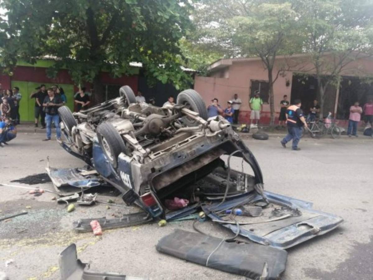 Varios heridos tras aparatoso accidente entre dos busitos en San Pedro Sula