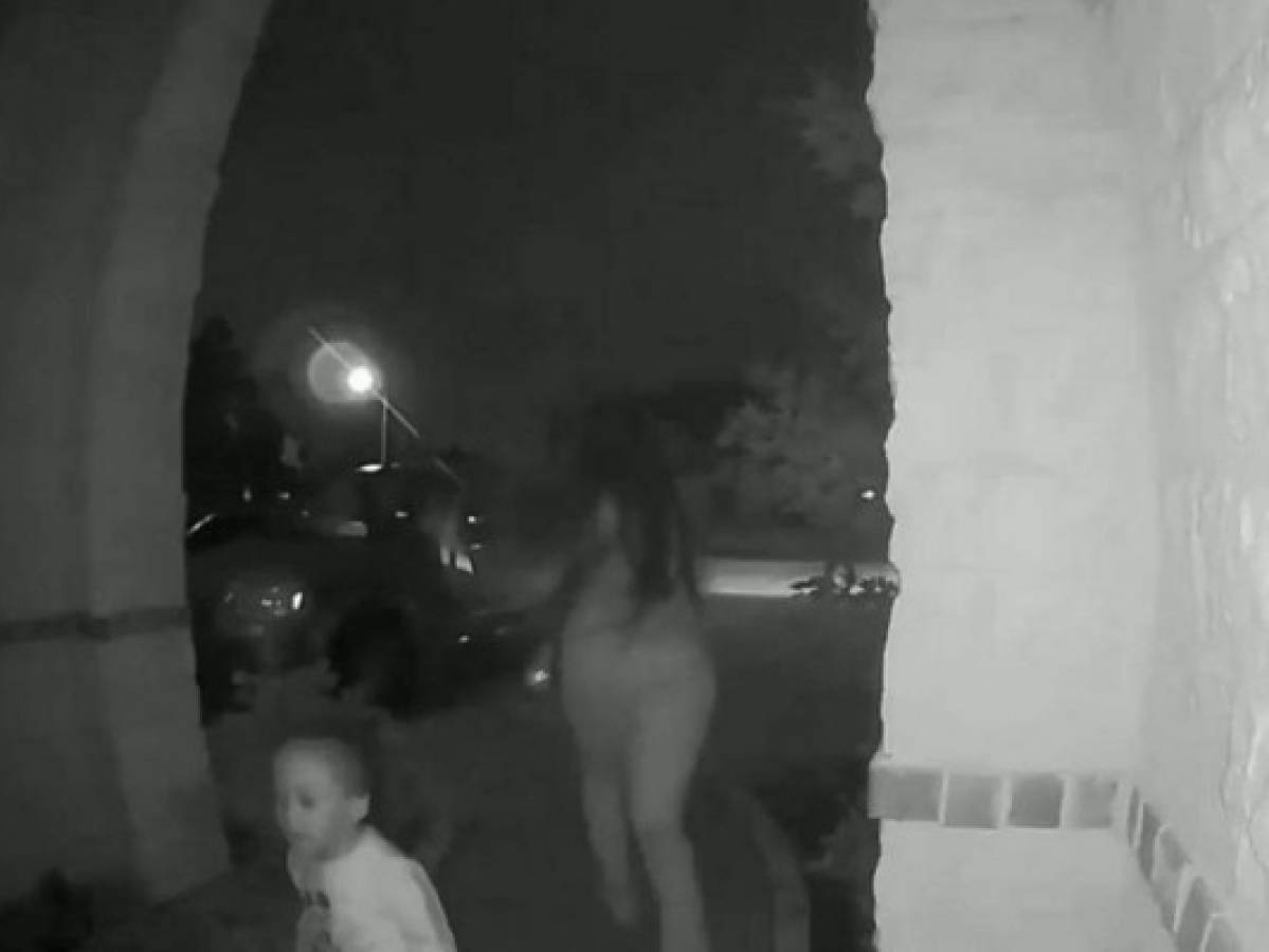 Texas: Mujer abandona a niño de dos años frente a la puerta de desconocidos