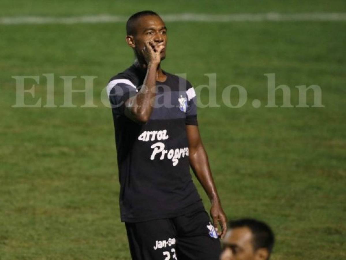 Las polémicas celebraciones de los goles del Honduras de El Progreso ante Olimpia pidiendo la prueba antidoping