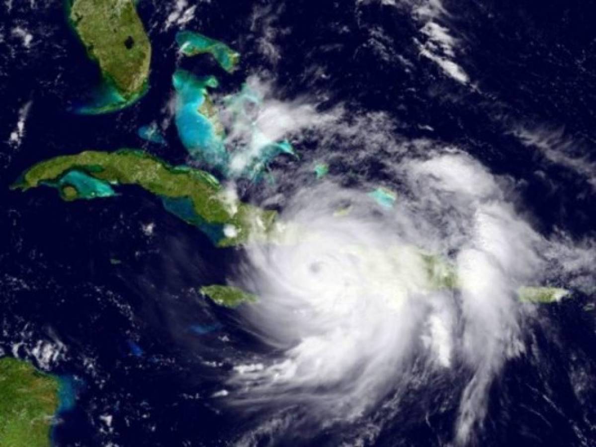 El ojo del huracán Matthew toca el oriente de Cuba