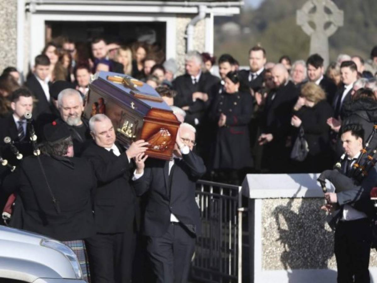 En Ballybricken realizaron funeral de Dolores O'Riordan, vocalista de The Cranberries