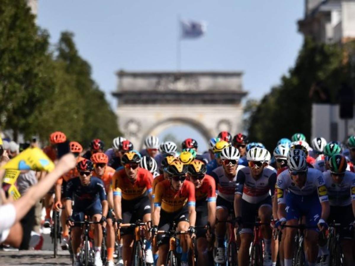 Los 166 ciclistas del Tour superan la prueba del coronavirus