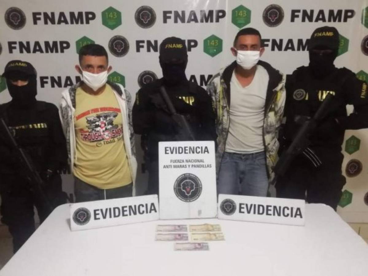 Capturan a dos hermanos miembros de la pandilla 18 cobrando extorsión