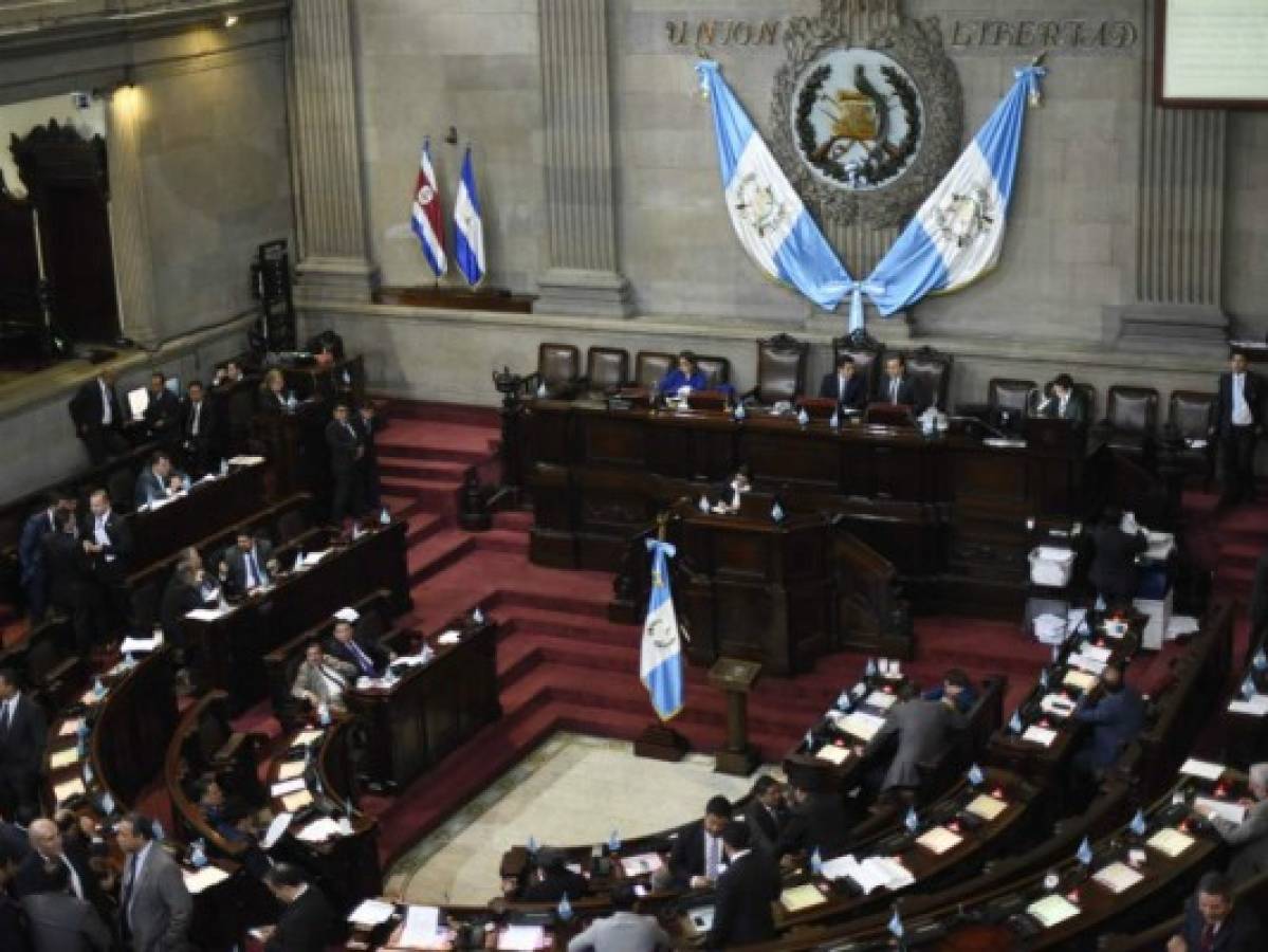 Congreso evita que presidente guatemalteco Jimmy Morales sea investigado por corrupción