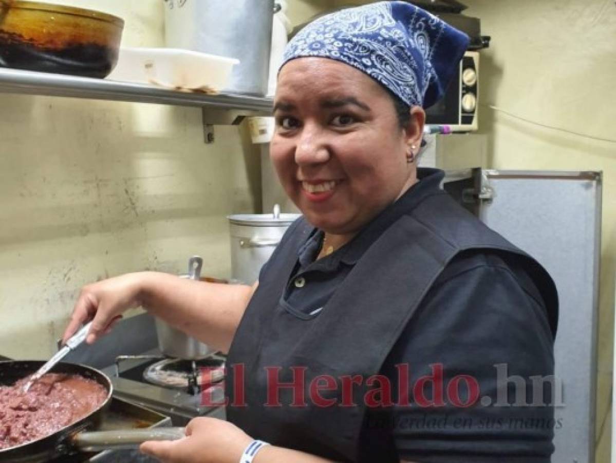 Su pasión por la cocina la motivó abrir un restaurante en la Madre Patria. Foto: El Heraldo