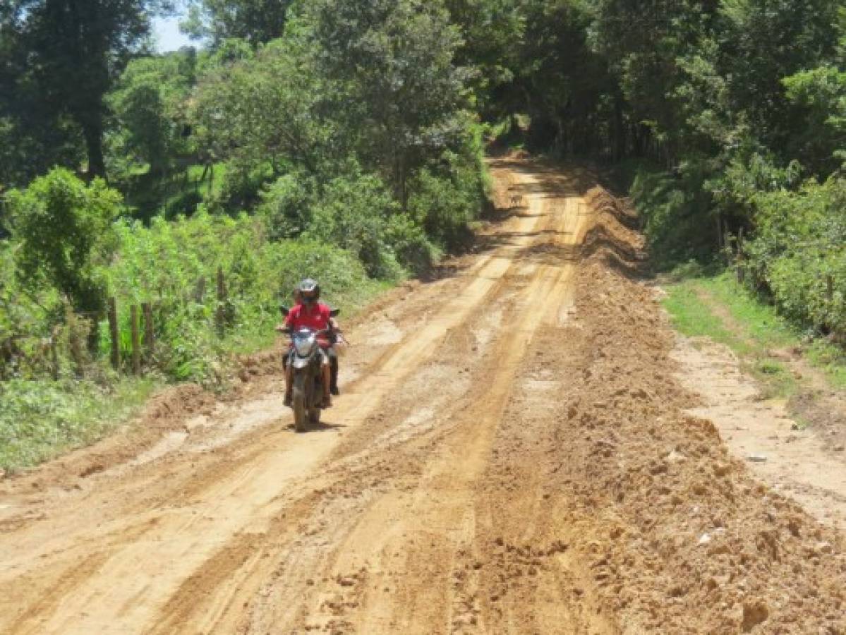 Con 100 lempiras al día viven habitantes de la frontera hondureña