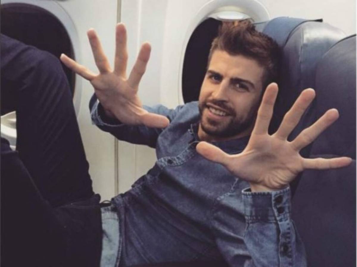 VIDEO: Piqué agrede a reportera en aeropuerto de Barcelona