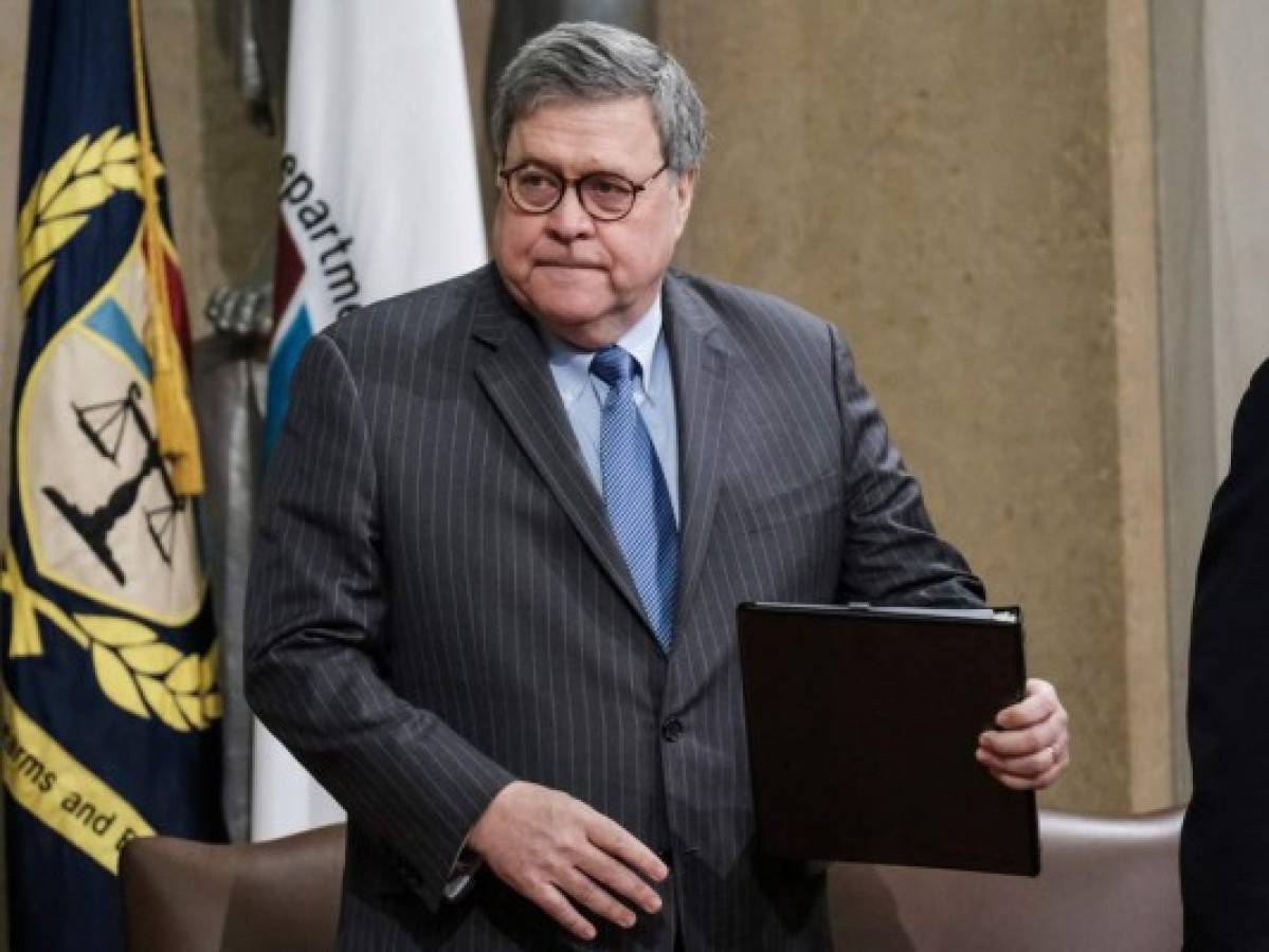 William Barr considera renunciar por tuits de Donald Trump