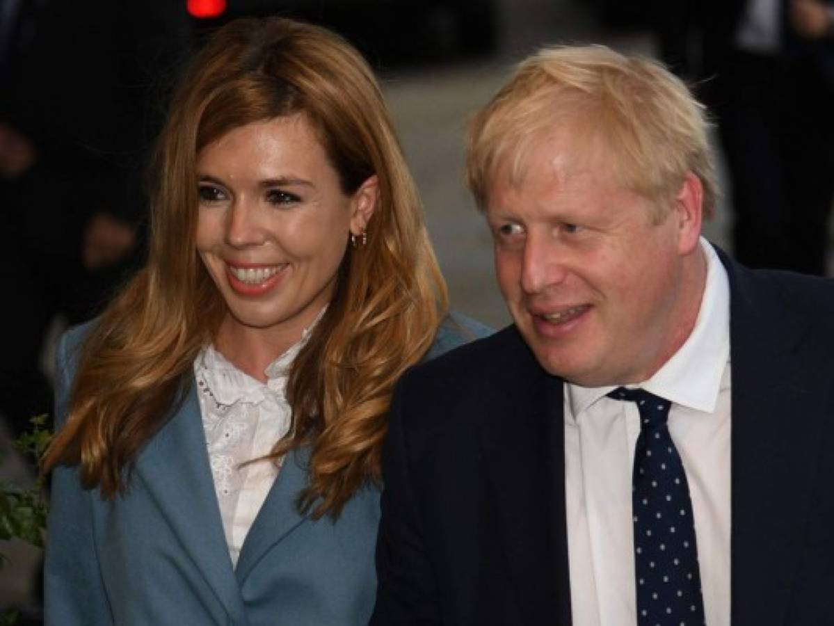 Boris Johnson y su prometida anuncian el nacimiento de su bebé