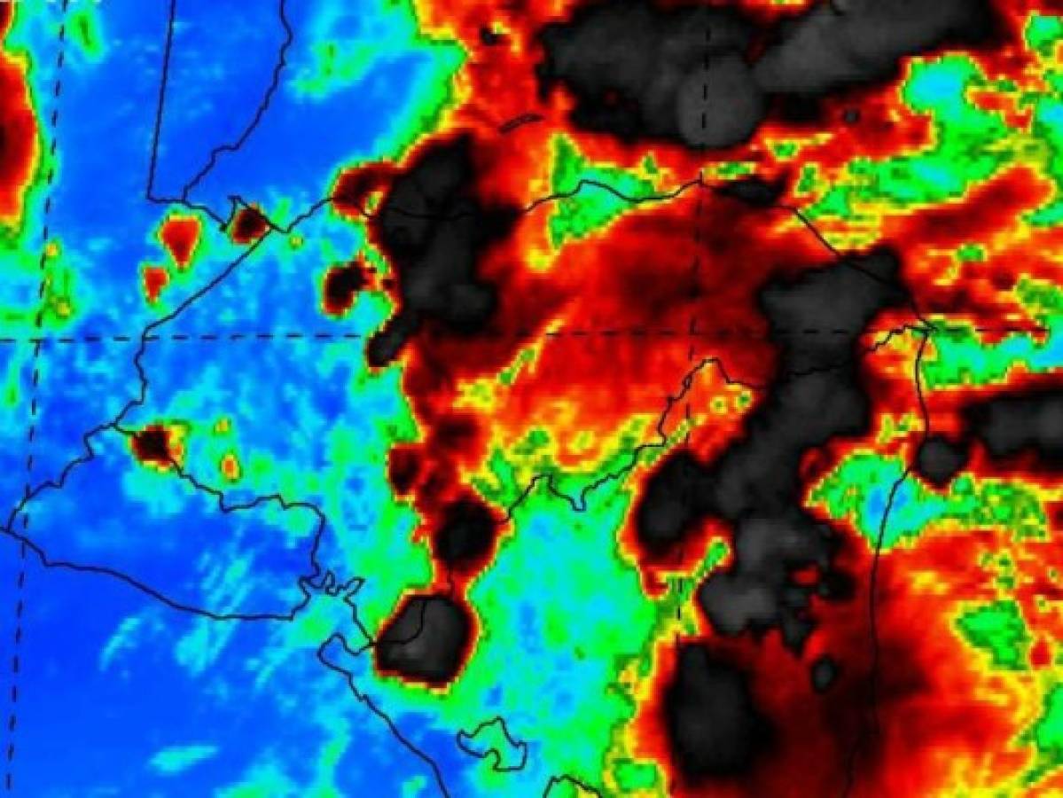 Alerta roja para Islas de la Bahía por tormenta Earl