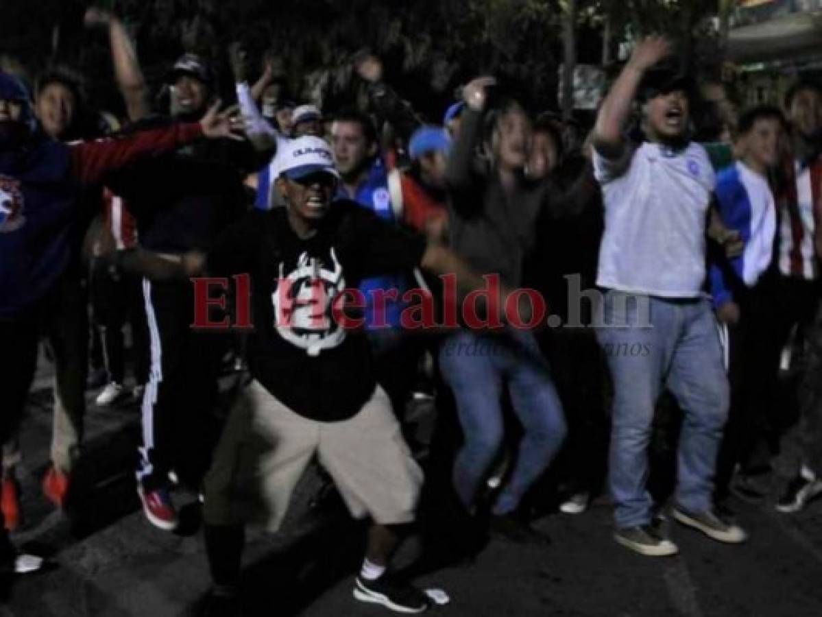 Se suspende el partido entre Alianza vs Olimpia tras disturbios de aficionados