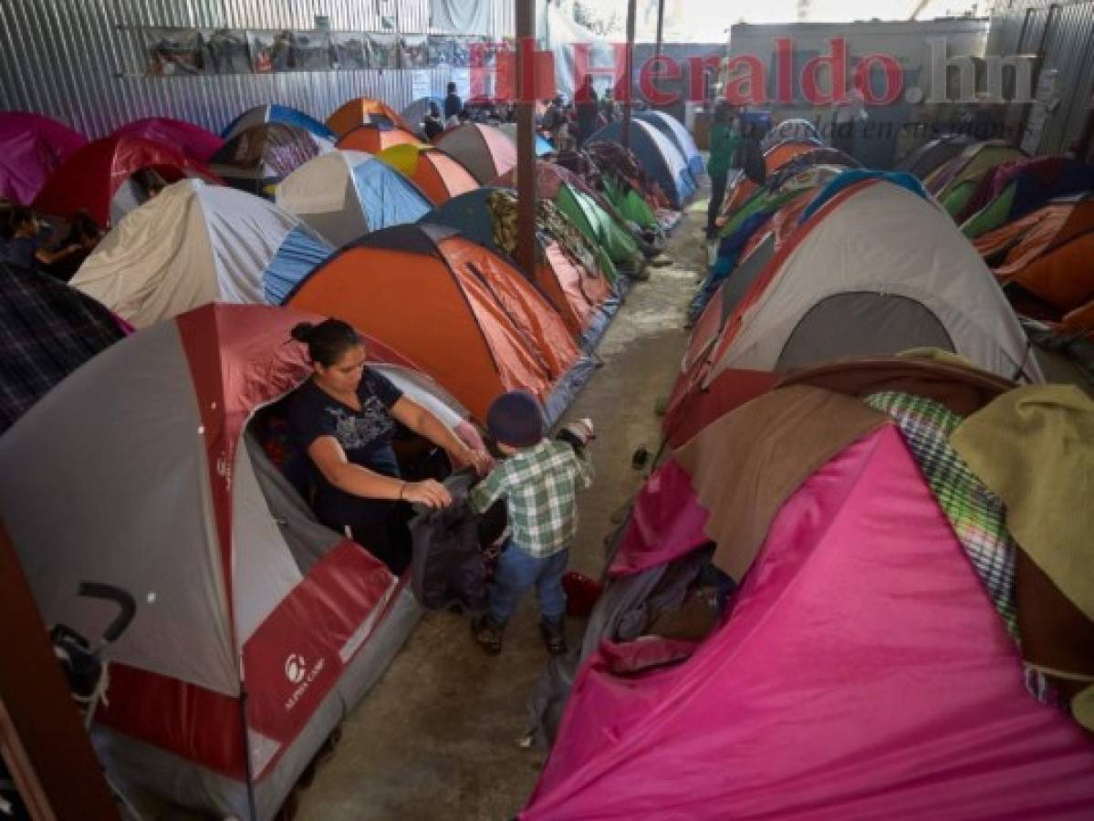 Varados en México, así sobrellevan los migrantes la tensa espera de asilo en Estados Unidos