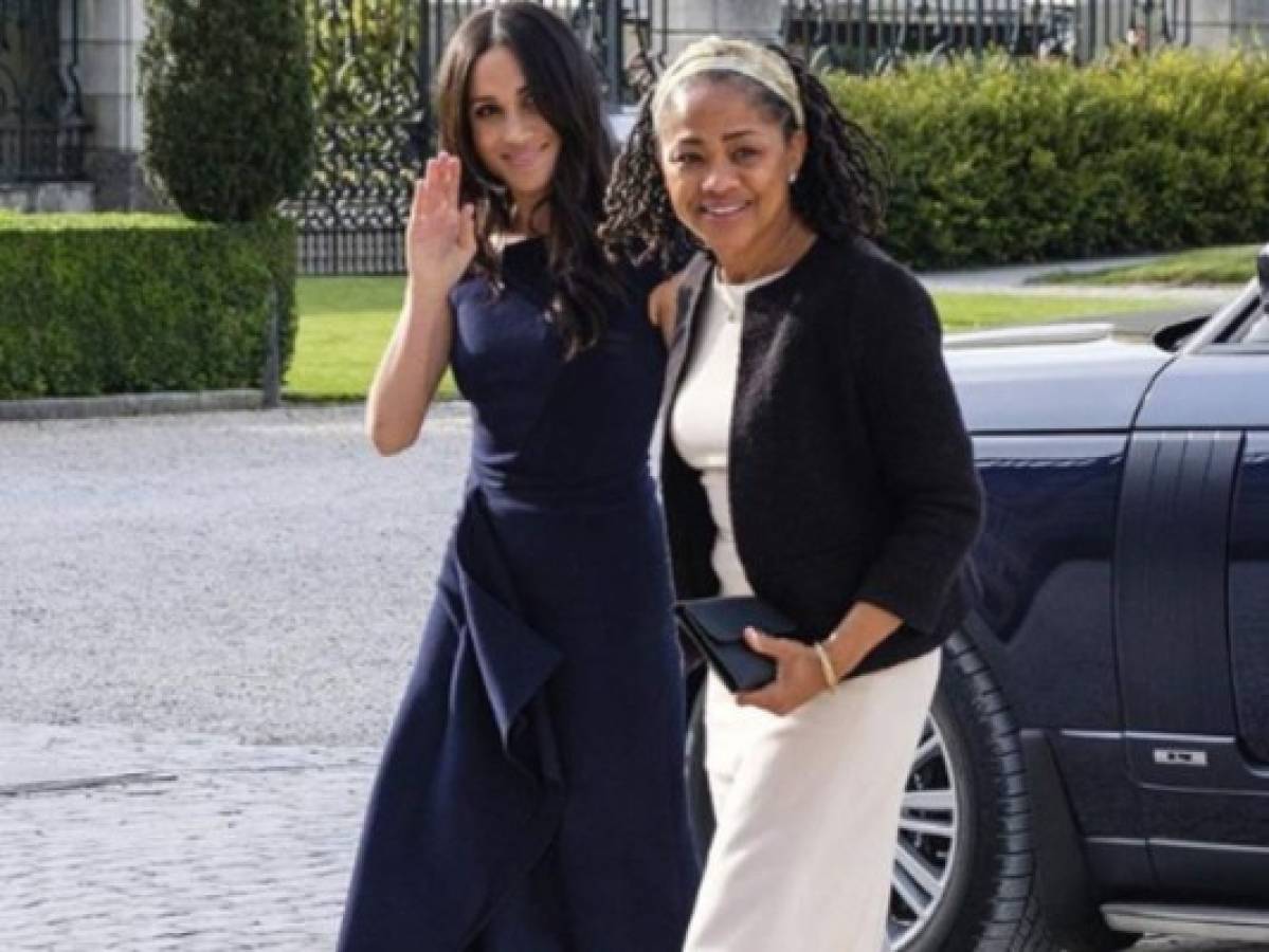 Mamá de Meghan Markle está feliz por el nacimiento de su primer nieto