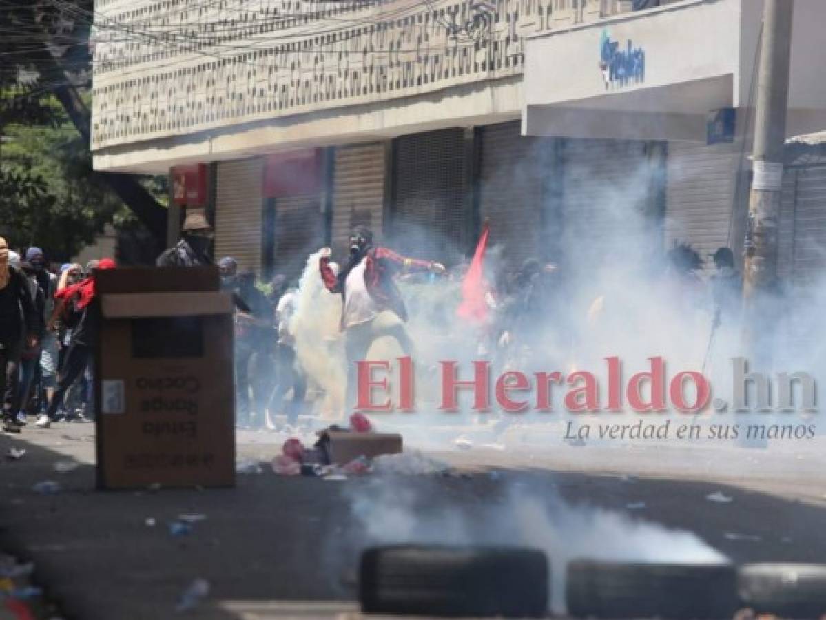Caos en el centro de Tegucigalpa durante marcha de la Plataforma