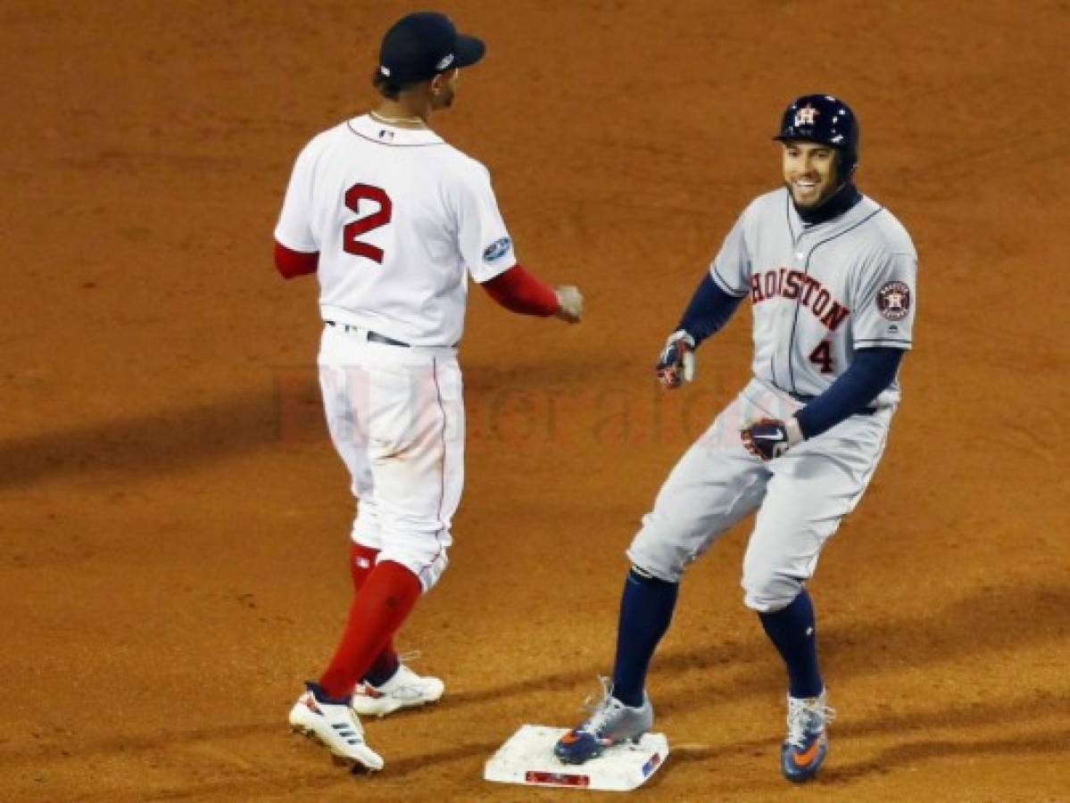 Boston iguala la serie 1-1 al vencer 5-7 a los Astros de Houston