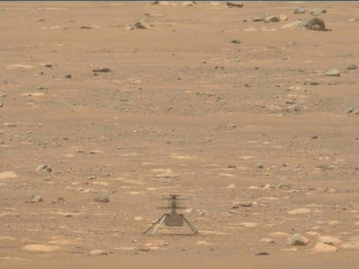 Dron en Marte recibe mes adicional de vuelos de prueba