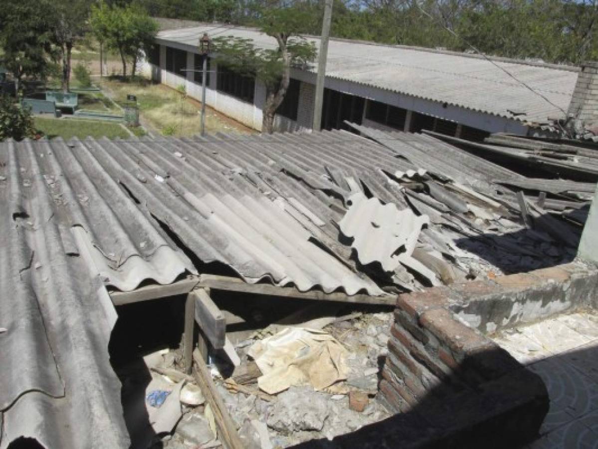 Urge reparen tejado del José Cecilio del Valle