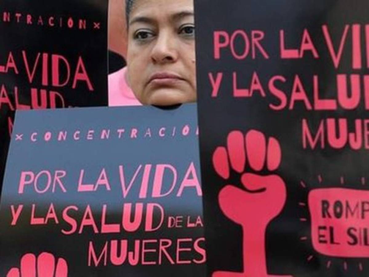 Treinta años de cárcel a salvadoreña de 19 años por aborto
