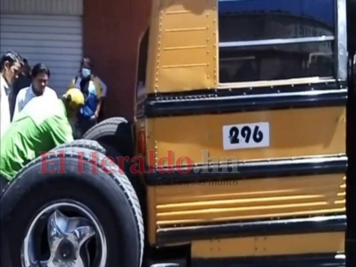 Autobús se desarma en plena marcha y casi provoca una tragedia en Comayagüela